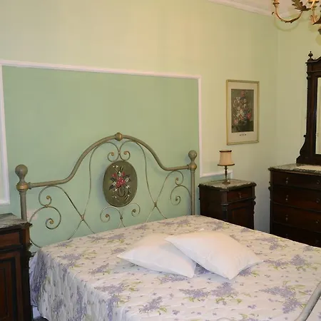 Corte Palazzo Picedi Benettini 3*