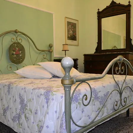 Bed & Breakfast Corte Palazzo Picedi Benettini 3*
