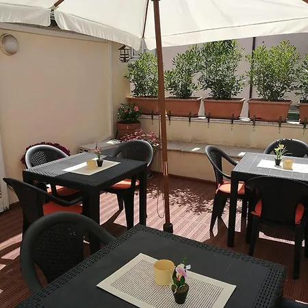 Corte Palazzo Picedi Benettini 3*